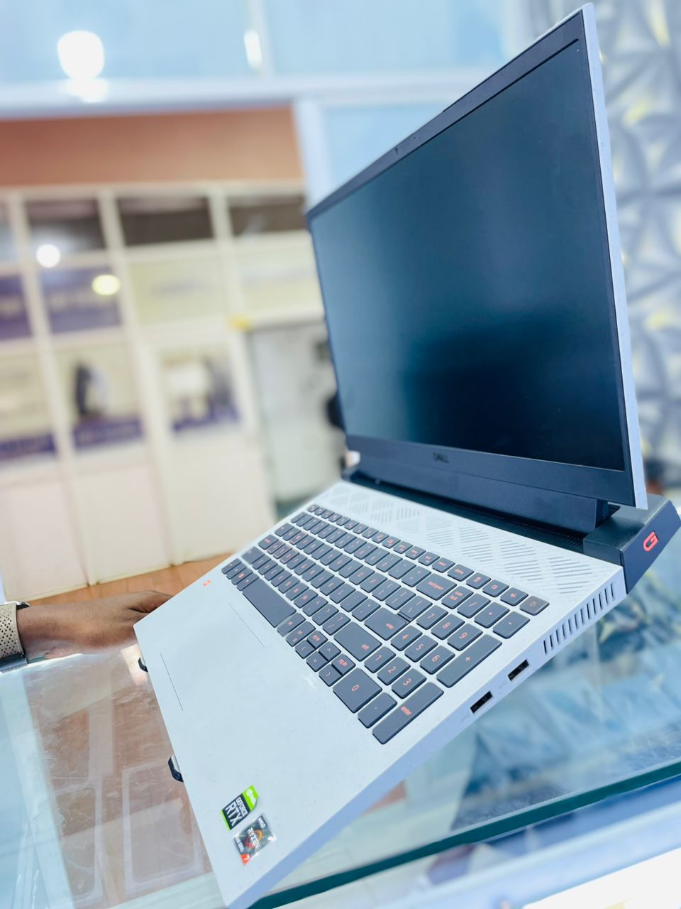 Dell G15